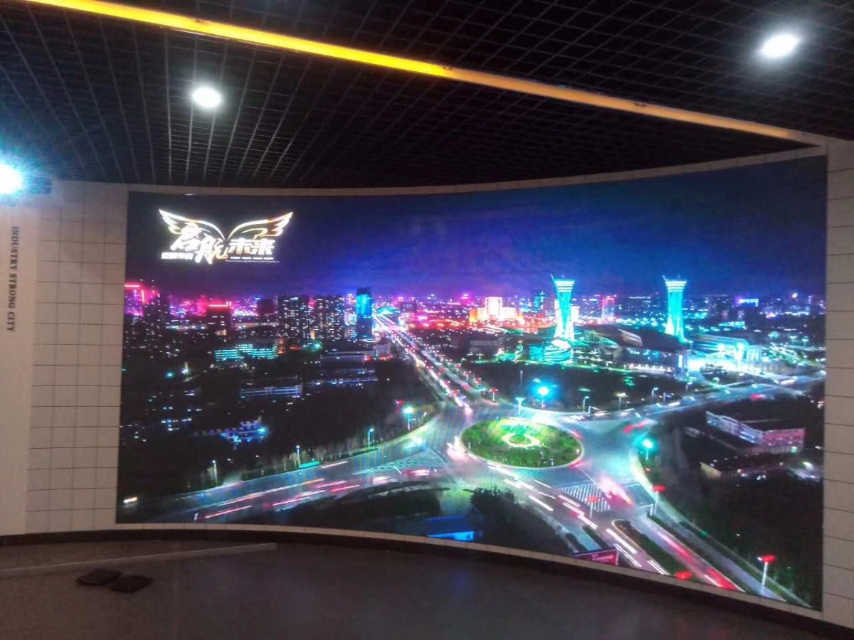 弧形屏再來(lái)一塊，美麗不用言辭，自己看